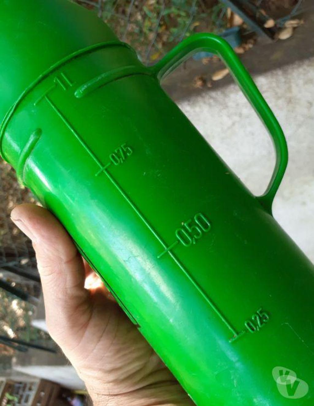 Pièces et services auto Var Pierrefeu du Var - 83390 - Photos Vivastreet Broc huile Castrol 1lt gradué aussi USA