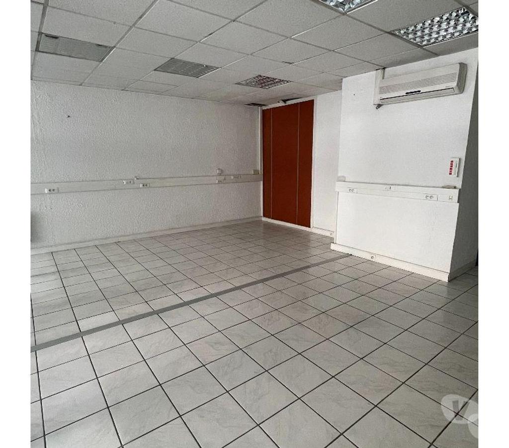 bureaux locaux Isère Grenoble - Photos Vivastreet local 60 m² - 3 pièces