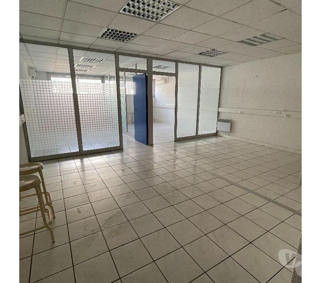 bureaux locaux Isère Grenoble - Photos Vivastreet local 60 m² - 3 pièces