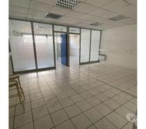 local 60 m² - 3 pièces