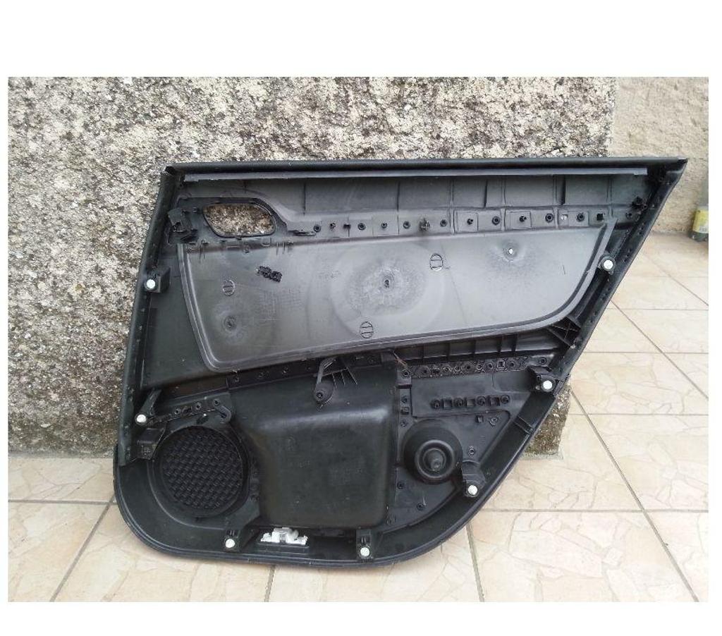 Pièces et services auto Seine-et-Marne Montceaux les Provins - 77151 - Photos Vivastreet intérieur portière peugeot 407