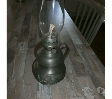Décoration - art Landes Sorde l'Abbaye - 40300 - Photos Vivastreet PETITE LAMPE PETROLE EN ETAIN NEUF JAMAIS UTILISER EN TTBE 