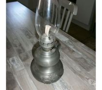 PETITE LAMPE PETROLE EN ETAIN NEUF JAMAIS UTILISER EN TTBE