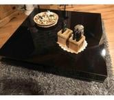 Allevard - Isère — Table basse brillant noir 95x95 cm