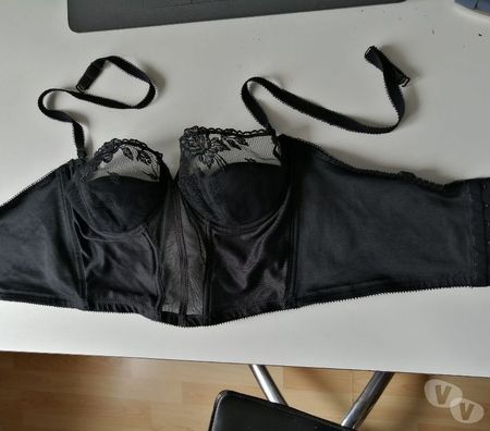 Vêtements occasion Val-d'Oise Bernes sur Oise - 95340 - Photos Vivastreet LOU : BLACK BUSTIER GUEPIERE Dentelle TAILLE 95B ( Neuf)