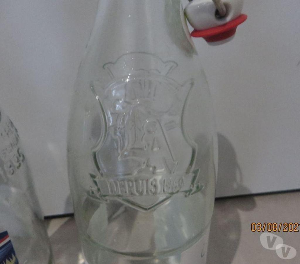 Ameublement & art de la table Puy-de-Dôme Clermont Ferrand - Photos Vivastreet Bouteilles en verre avec fermeture mécanique