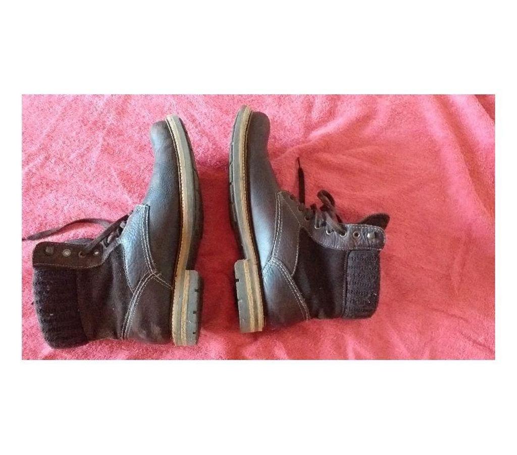 Chaussures Bouches-du-Rhône Aix en Provence - Photos Vivastreet BOTTES EN CUIR A LACETS HOMME – MARRON P 47.