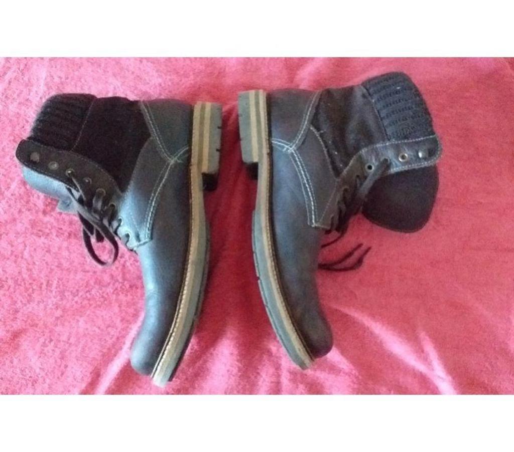 Chaussures Bouches-du-Rhône Aix en Provence - Photos Vivastreet BOTTES EN CUIR A LACETS HOMME – MARRON P 47.