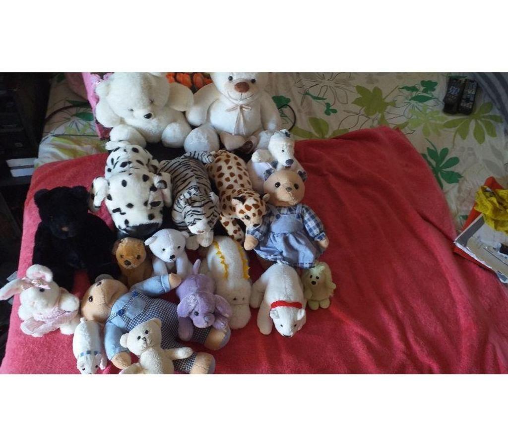 Jeux - Jouets Bouches-du-Rhône Aix en Provence - Photos Vivastreet LOTS POUPEES PELUCHES DOUX MIXTES ORIGINAUX FRANCAIS.