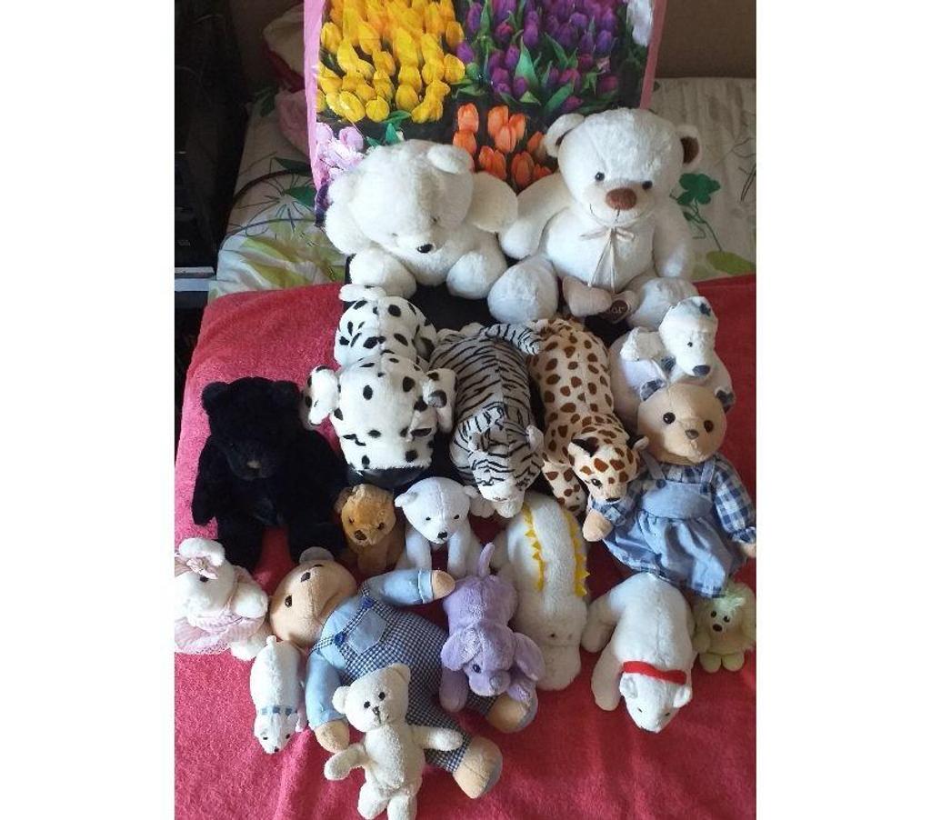 Jeux - Jouets Bouches-du-Rhône Aix en Provence - Photos Vivastreet LOTS POUPEES PELUCHES DOUX MIXTES ORIGINAUX FRANCAIS.