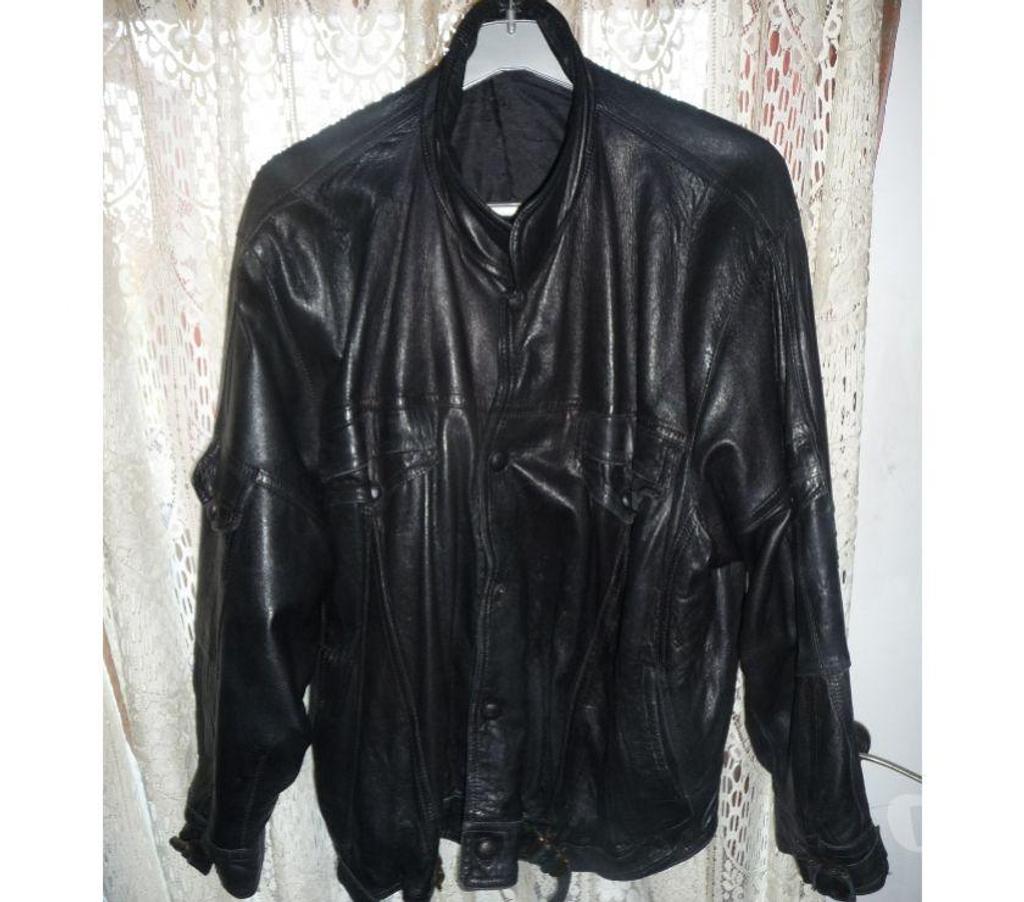 Vêtements occasion Bouches-du-Rhône Aix en Provence - Photos Vivastreet VESTE JACKET HOMM NOIR 100 % CUIR TAILLE L 38 CHAMACO PARIS