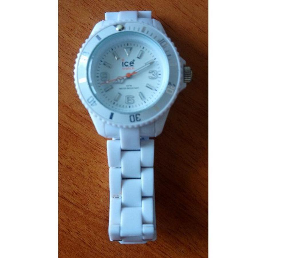 Montres occasion Seine-Saint-Denis La Courneuve - 93120 - Photos Vivastreet Montre Ice Watch 019150 Mixte