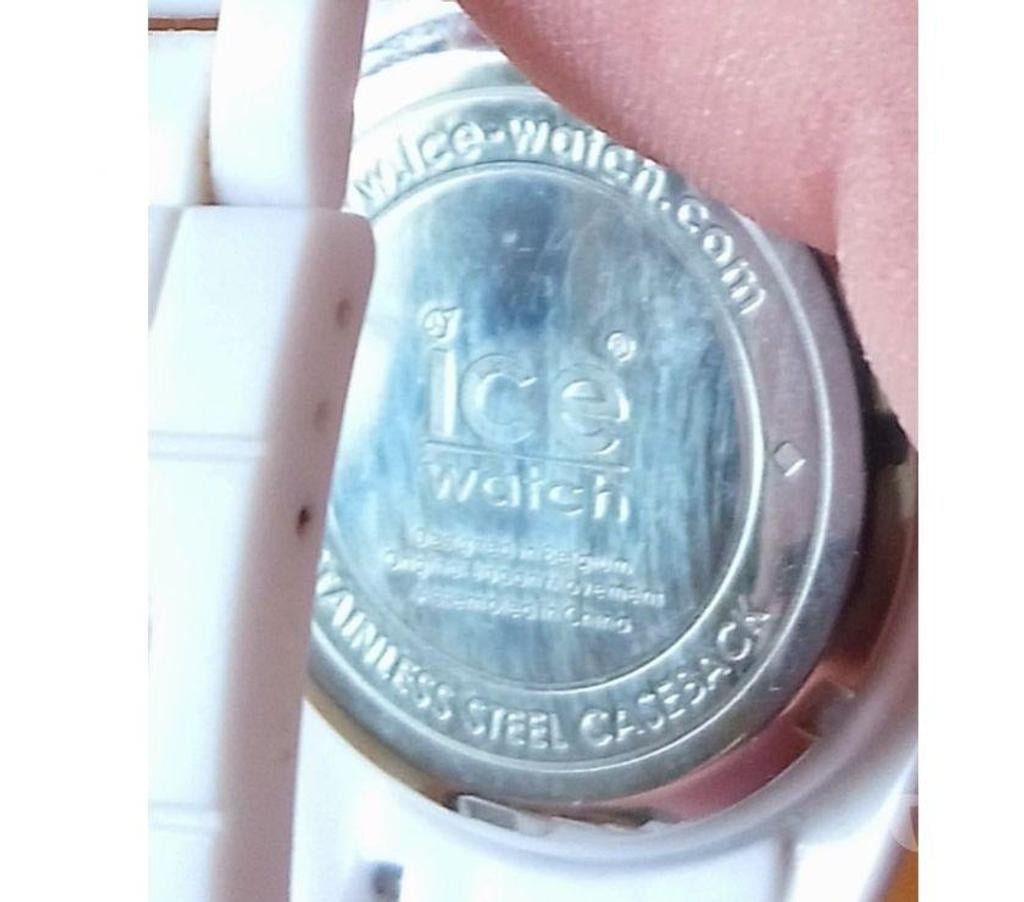 Montres occasion Seine-Saint-Denis La Courneuve - 93120 - Photos Vivastreet Montre Ice Watch 019150 Mixte