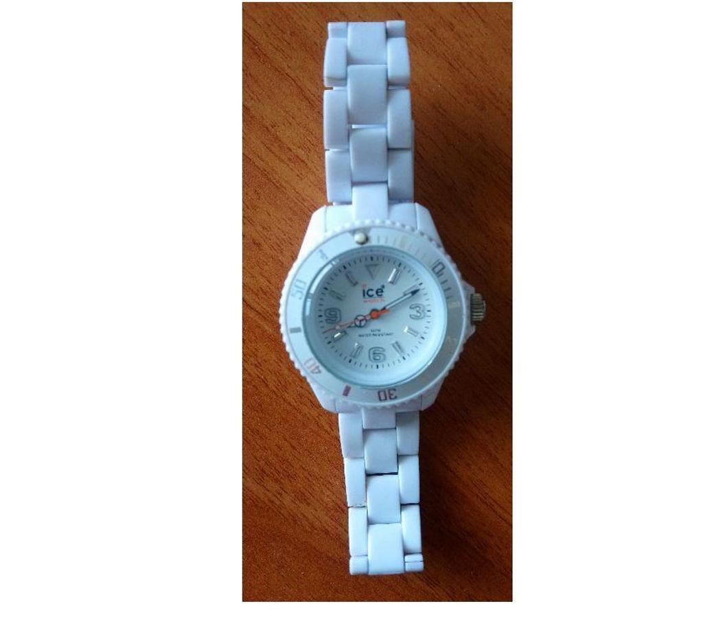 Montres occasion Seine-Saint-Denis La Courneuve - 93120 - Photos Vivastreet Montre Ice Watch 019150 Mixte