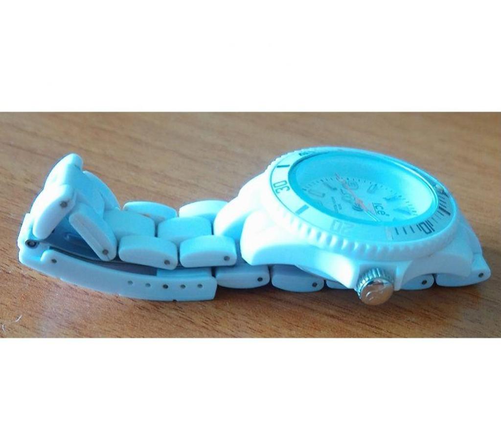 Montres occasion Seine-Saint-Denis La Courneuve - 93120 - Photos Vivastreet Montre Ice Watch 019150 Mixte