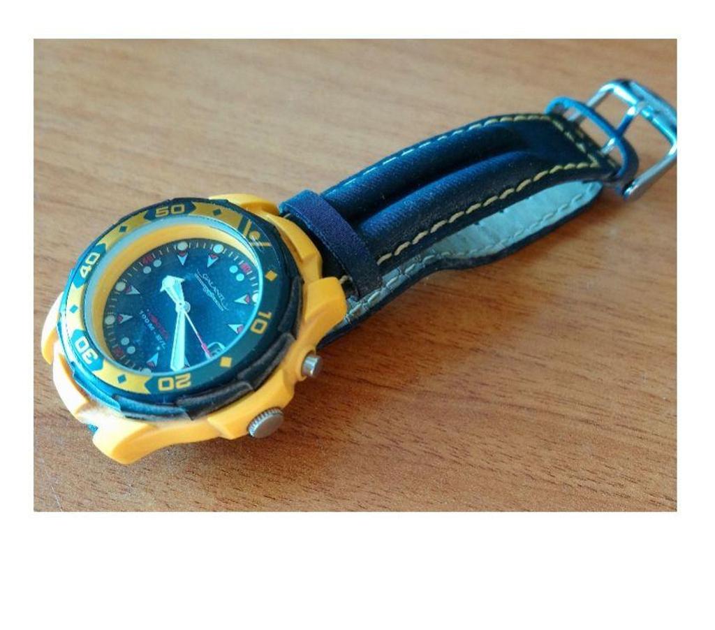 Montres occasion Seine-Saint-Denis La Courneuve - 93120 - Photos Vivastreet Belle Montre Sport