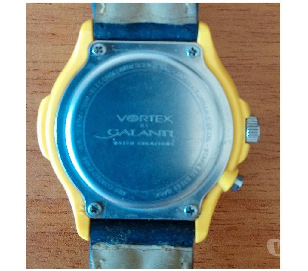 Montres occasion Seine-Saint-Denis La Courneuve - 93120 - Photos Vivastreet Belle Montre Sport