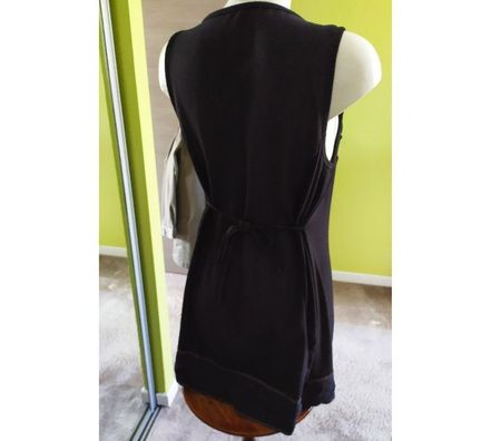 Vêtements occasion Moselle Florange - 57190 - Photos Vivastreet robe noire bordures brunes