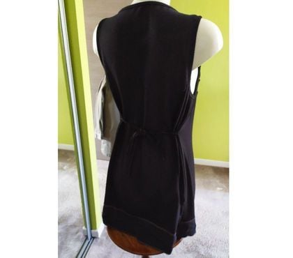 Vêtements occasion Florange Moselle - Photos Vivastreet robe noire bordures brunes