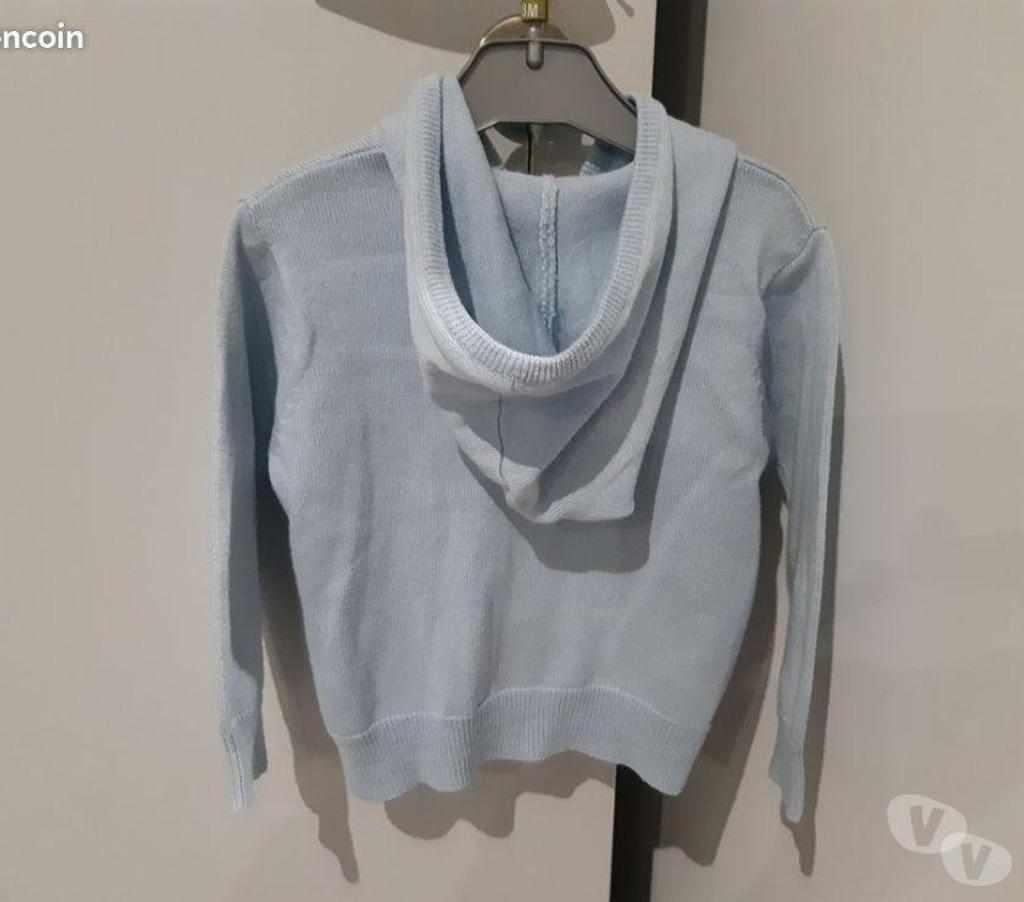 Vêtements bébés Puy-de-Dôme Clermont Ferrand - Photos Vivastreet Gilets à capuche TEX 12 mois