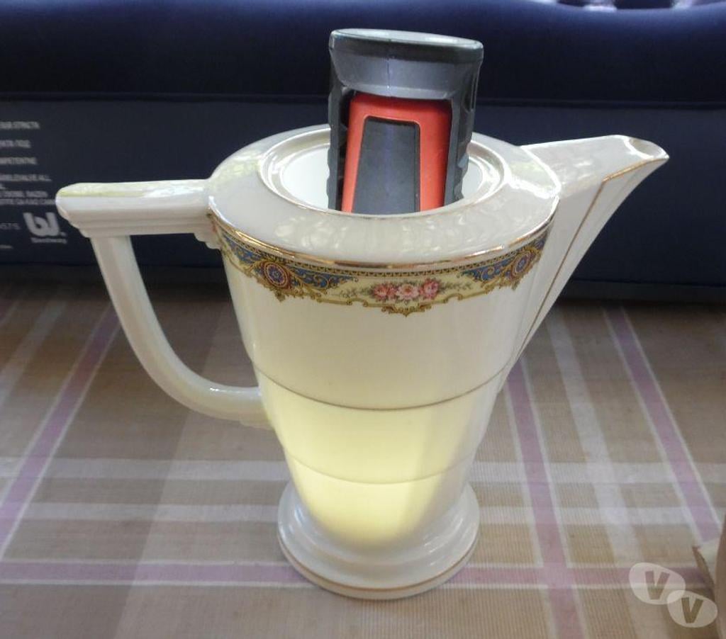 Ameublement & art de la table Hérault Castries - 34160 - Photos Vivastreet Cafetière en porcelaine de Limoges étoile verte porcelain