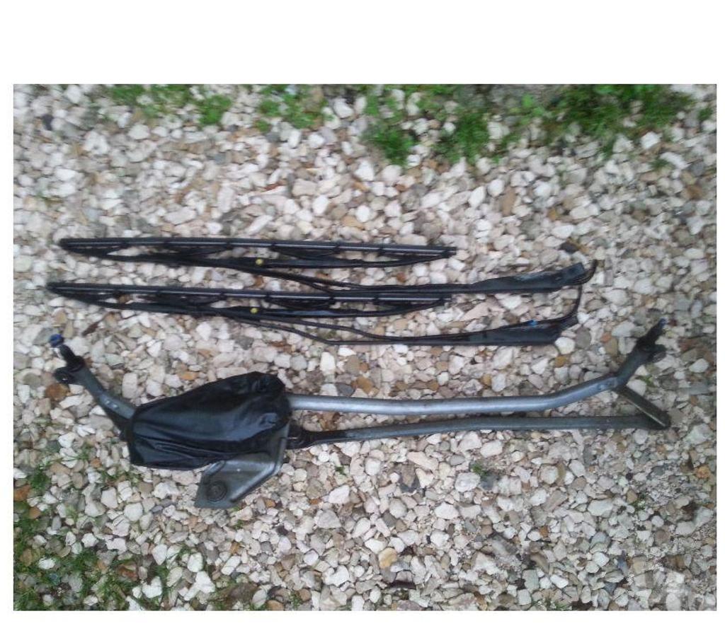 Pièces et services auto Seine-et-Marne Montceaux les Provins - 77151 - Photos Vivastreet essuie glace mercedes