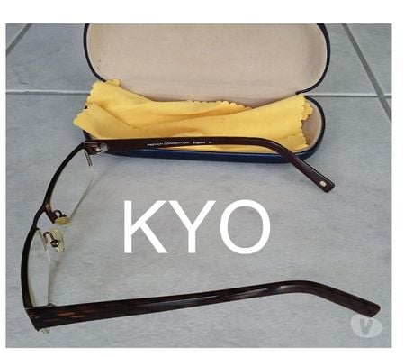 Accessoires - Bagagerie Jura Foncine le Haut - 39460 - Photos Vivastreet FRENCH CONNECTION - Monture Design, Paire de Lunettes de vue