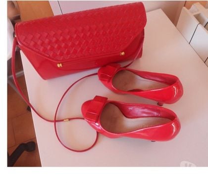 Chaussures occasion Avignon Vaucluse - Photos Vivastreet Escarpin et pochette