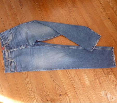 Vêtements occasion Aisne Soissons - 02200 - Photos Vivastreet 2 ( deux ) JEANS T42