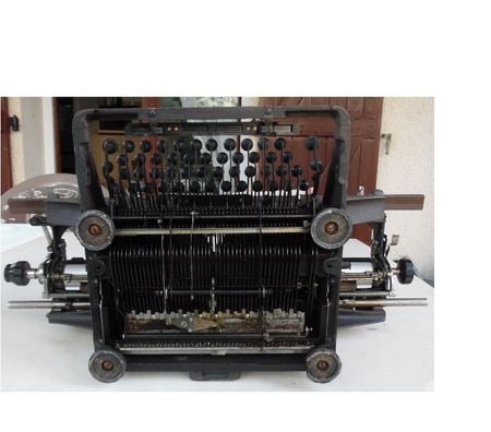 Collection Hérault Castries - 34160 - Photos Vivastreet Machine à écrire ancienne UNDERWOOD TYPEWRITER STANDARD USA