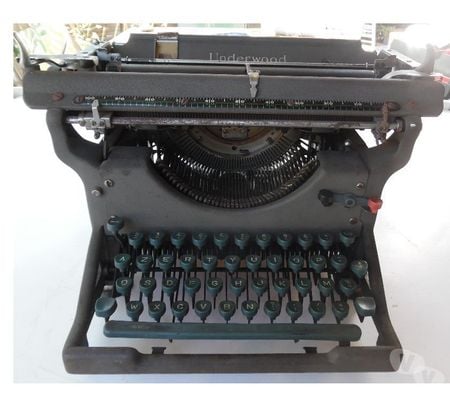 Collection Hérault Castries - 34160 - Photos Vivastreet Machine à écrire UNDERWOOD N° de série 3650376 - I2 azerty
