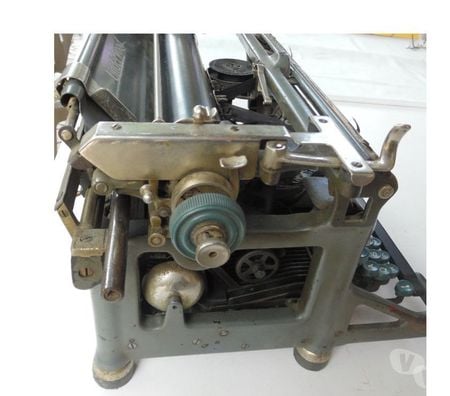 Collection Hérault Castries - 34160 - Photos Vivastreet Machine à écrire UNDERWOOD N° de série 847630 - II azerty