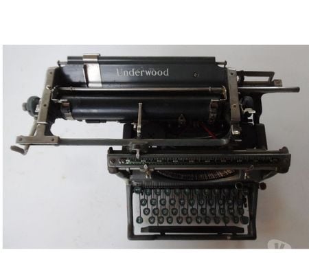 Collection Hérault Castries - 34160 - Photos Vivastreet Machine à écrire UNDERWOOD N° de série 847630 - II azerty