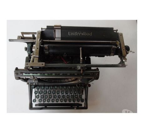 Collection Hérault Castries - 34160 - Photos Vivastreet Machine à écrire UNDERWOOD N° de série 847630 - II azerty