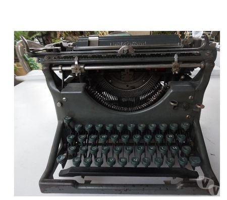 Collection Hérault Castries - 34160 - Photos Vivastreet Machine à écrire UNDERWOOD N° de série 847630 - II azerty