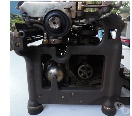 Collection Hérault Castries - 34160 - Photos Vivastreet Machine à écrire UNDERWOOD N°5 UNDERWOOD Typewriter No. 5