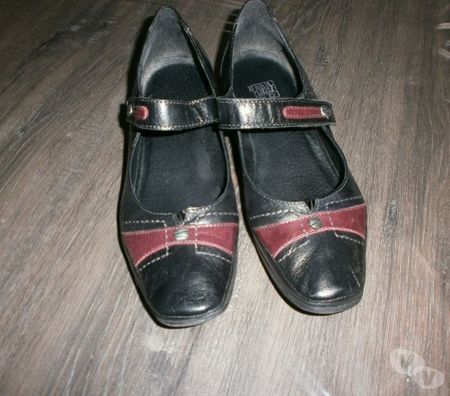Chaussures Landes Sorde l'Abbaye - 40300 - Photos Vivastreet CHAUSSURES TOUT CUIR DAMART POINTURE 39 PORTER UNE FOIS. 