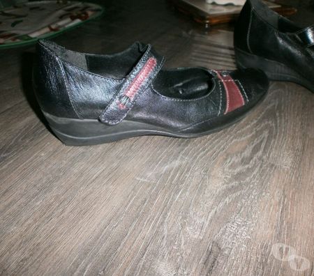 Chaussures Landes Sorde l'Abbaye - 40300 - Photos Vivastreet CHAUSSURES TOUT CUIR DAMART POINTURE 39 PORTER UNE FOIS. 