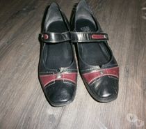 CHAUSSURES TOUT CUIR DAMART POINTURE 39 PORTER UNE FOIS.