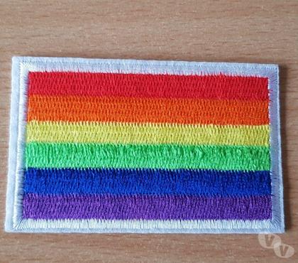 Collection Carnon Hérault - Photos Vivastreet écusson brodé drapeau arc en ciel lgbt + 8,5x4,5 cm