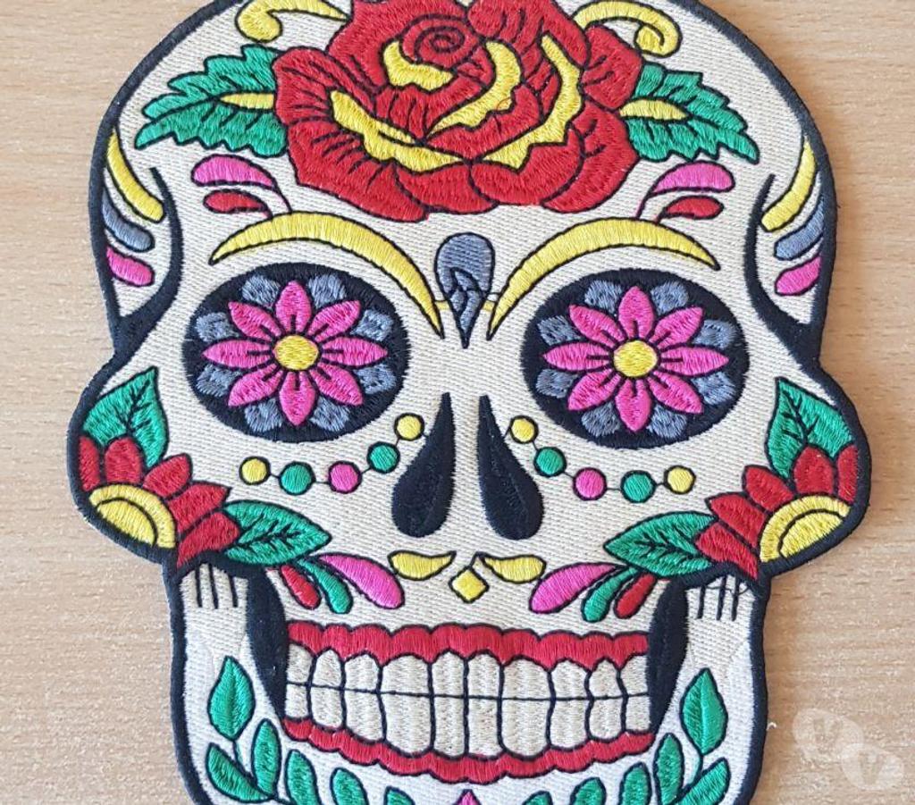 Collection Hérault Carnon - 34280 - Photos Vivastreet écusson brodé tête de mort mexicaine Calavera 23x18 cm