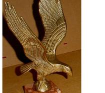 aigle en bronze
