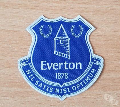 Collection Carnon Hérault - Photos Vivastreet écusson en tissu Everton football club 1878 6x6,5 cm