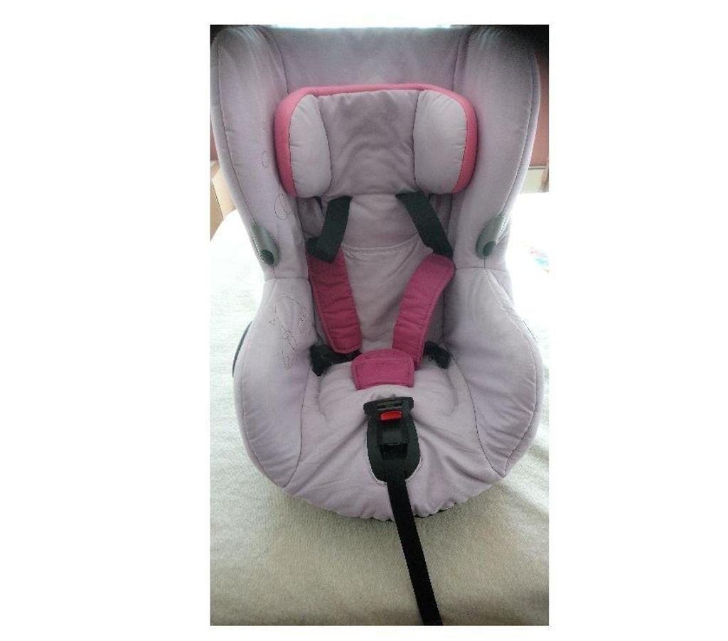 Equipements bébés Seine-Saint-Denis La Courneuve - 93120 - Photos Vivastreet Siège-auto pivotant BB Confort