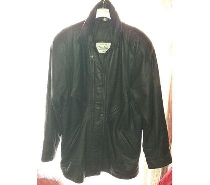 Vêtements occasion Aix en Provence Aix en Provence - Photos Vivastreet VESTE HOMME NOIRE 100 % CUIR MARQUE FLEURE DE PEAU FRANCE TA