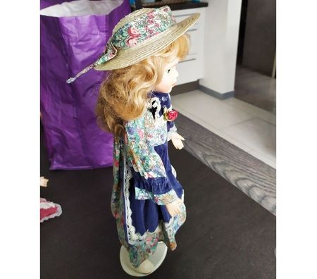Collection Moselle Florange - 57190 - Photos Vivastreet poupées en porcelaine + clown: le lot
