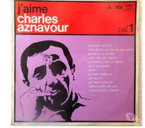 Charles AZNAVOUR Pochette pour 33 Tours Le disque est cassé