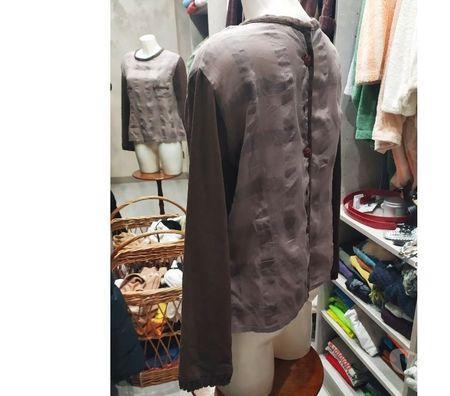 Vêtements occasion Moselle Florange - 57190 - Photos Vivastreet blouse marron manche longue T 42