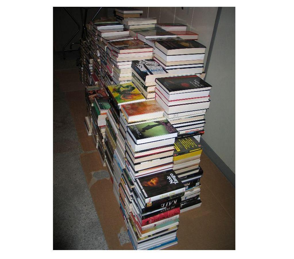 Livres occasion Essonne Quincy sous Senart - 91480 - Photos Vivastreet Lots livres tous types et DVD 