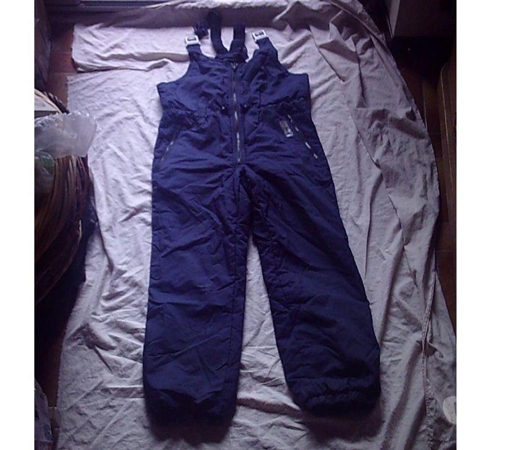 Matériel de sport Bas-Rhin Bouxwiller - 67330 - Photos Vivastreet Salopettes-Pantalons de Ski 11-12 ans + 14 ans & Accessoires